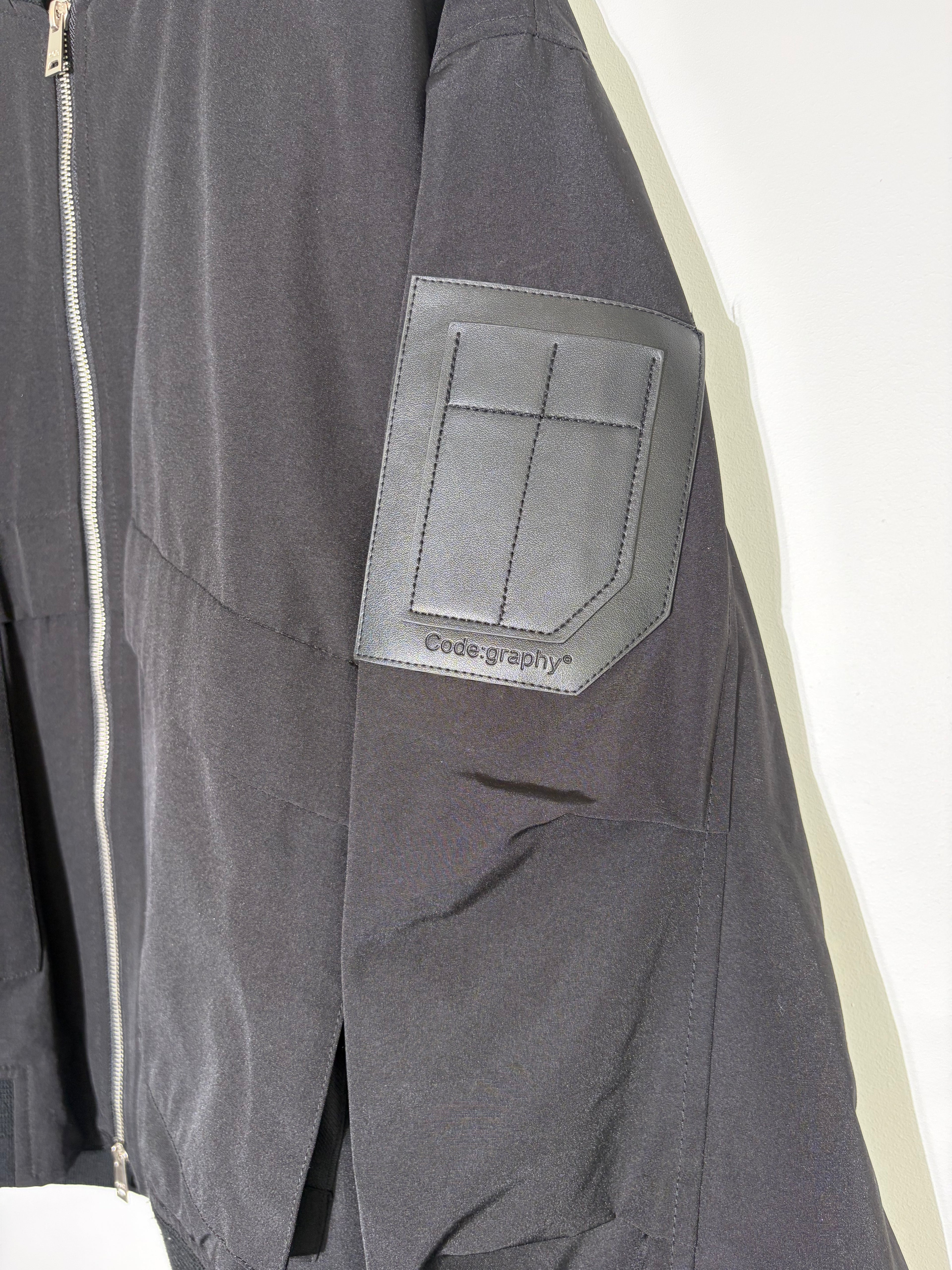 [Codegraphy] Oversized Bomber (Black)